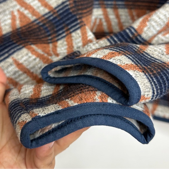 L.L. Bean Men’s Sweater Fleece Pullover Size Medium - Picture 6 of 10